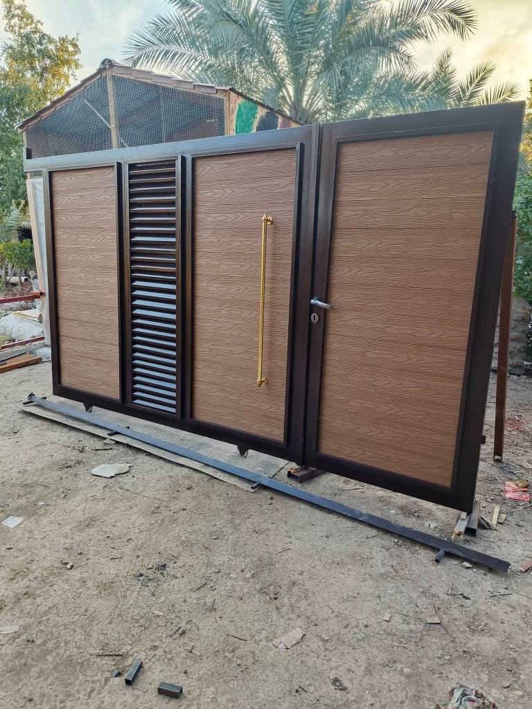 حدادة متنقله لعمل البيبان والشبابيك وعمل السقائف السندويج وسقائف الجينكو وصيانة البيبان القديمه وصبغ جميع انواع الحديد حدادة متنقله اجيك لباب البيت 
لعمل لخدمتكم ٢٤ ساعه 

***********
ابو عباس الحداد السماوا, المثنى
