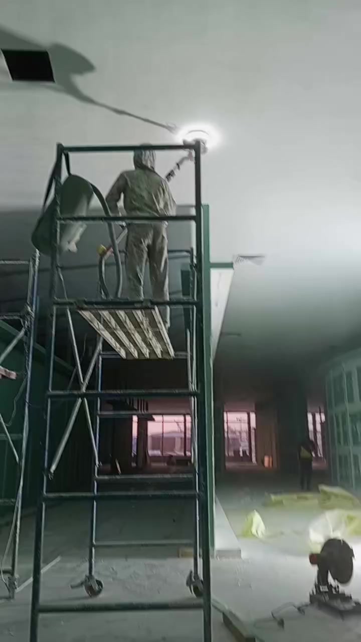 متواجد كادر مصري شغل درجه أوله مساحات بيوت وجهيات كافه اعمال الصبغ لتواصل ***********
