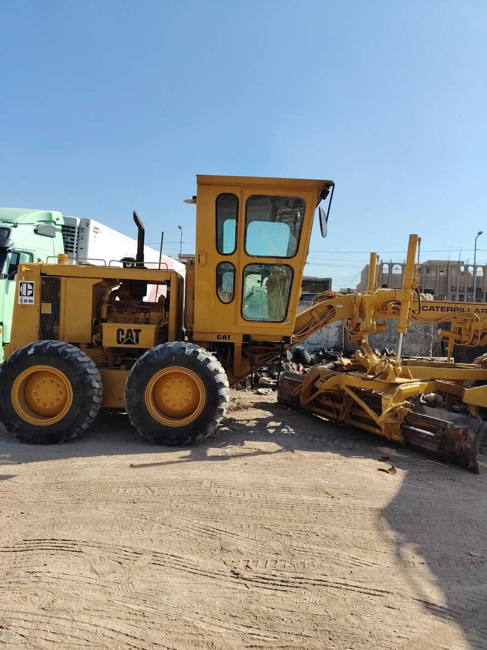 السلام عليكم جريدر مدير موديل 79 كتربلر للبيع دخول جديد منفيس باسمي سعر275 للاستفسار على هذا الرقم***********
