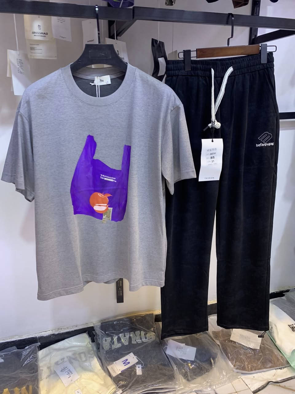 😊

#ازياء_علاء_حسن_للألبسة_الرجاليه👖 شارع النفط

✅✅✅
متوفر خدمه توصيل 
                     🤲
                       

 زورونا لعنوان الكوت  شارع النفط 

 مقابيل يوسف للعطور او كوفي السكوندي

للاستفسار الاتصال على الرقم ***********  أو ع واتساب
