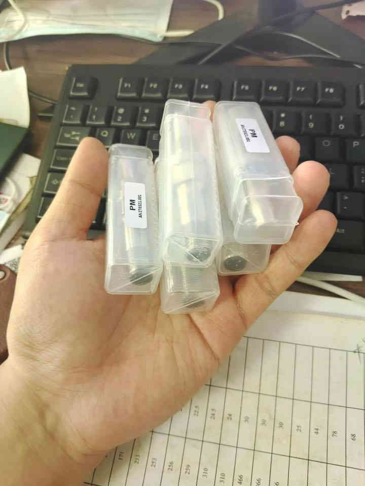 شركة الرتاج التجارية العامة
متخصصون في استيراد المعدات الثقيلة وقطع الغيار

نقدم لكم حساس (مستشعر) مضخة خرسانة 
- نوع بتس ماستر (Putzmeister)

المنشأ: [ألماني / تركي / ...]
الحالة: جديد / بحالة ممتازة

ضمان وجودة عالية
للاستفسار وطلب المنتج:

📞 هاتف: *********** - *********** 
📍 العنوان: بغداد، باب الشيخ، قرب معمل جواد النجفي
