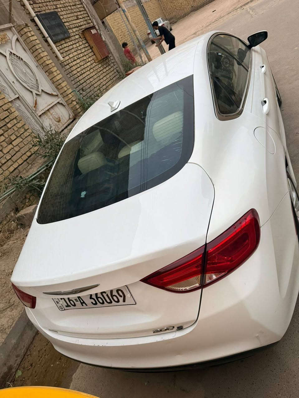 سلام عليكم 
للبيع  c200 
2017 
ضربتها قبق جنطه فقط 
سعر116 للاستفسار  ***********
مكان ذي قار مركز
