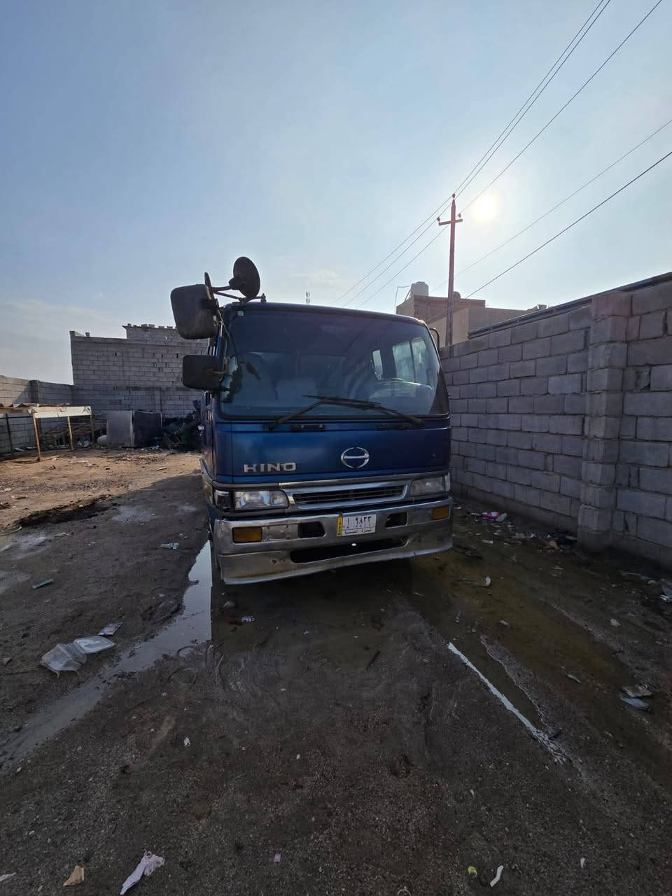 السلام عليكم  للبيع فقط كابسه انكر 8ونص رافعت حاويات كامله فول عادي سياره مكينه كير اكسن خير من الله كبسا  كله شغاله سياره رقم بصره بسمنه العنوان بصره ايي ستفسار على رقم ***********
