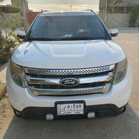 فورد اكسبلور  مديل 2013  محرك 6 سلندر  7راكب  ضربتها خفيفه جاملغ وبنيد...