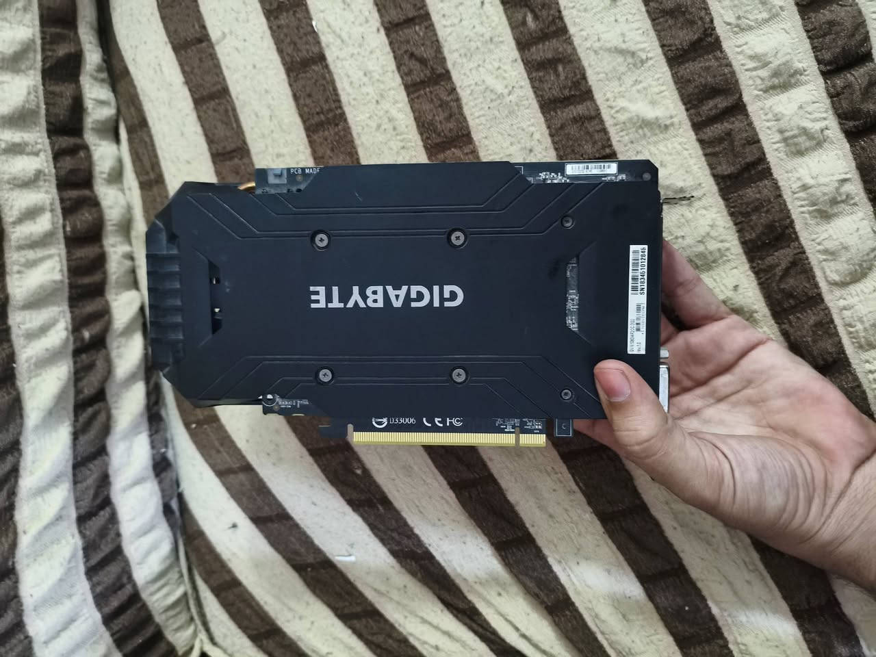 Gigabyte GTX 1060
سعة الذاكرة 3GB GDDR5
تبريد احترافي بمروحتين (Dual Fan)
⚠️ الحالة:
الكارت معطل ويباع كقطع غيار أو لمن لديه خبرة في الصيانة.
التواصل: ***********
📝 ملاحظة:
يوجد خدمة توصيل.
السعر 35الف
