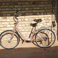 بايسكل بناتي ياباني حجم 24 للبيع السعر35وبي مجال  راسلني عله هاذا الرق...