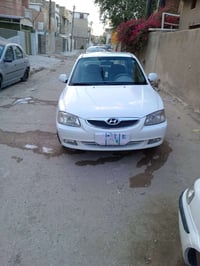@عندي سياره فيرنا موديل ٢٠١٥ جديد ماشيه ٥١ مرحبا محرك كفاله عامه من ضر...