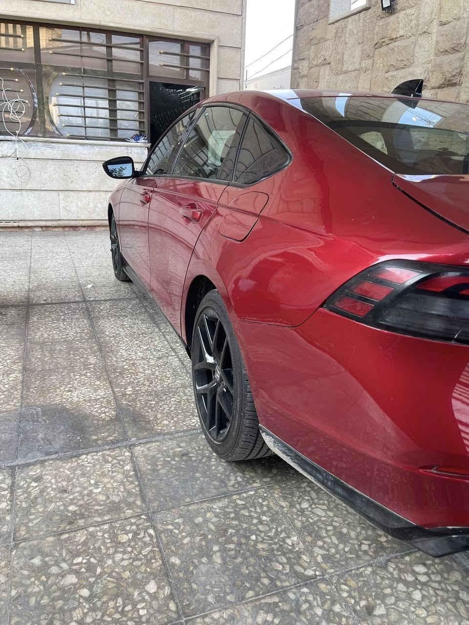 السلام عليكم
هوندا اكورد  2024 هايبرد Sport L وارد امريكي ضررها مثل ماموضح بالصوره  محرك 2000 ماشيه 20 الف 
المواصفات 

شاشه نفكيشن 🔥
تحكم مسجل 🔥
دخول ذكي 🔥
لايت زنون 🔥
رادار امامي 🔥
تحديد مسار 🔥
كامرا خلفيه🔥
فتحه سقف🔥
اوتو بارك🔥
هاند بريك بصمه 🔥
 درايف مود 🔥
مثبت سرعه 🔥
حساس مسافه امان 🔥
تدفئه بالمقاعد الاماميه  🔥
المقاعد جلد 🔥
نضام النقطه العمياء 🔥

السعر 220 وبيها مجال بسيط للاستفسار اكثر 
***********
واتساب 
العنوان / بغداد / الغزاليه
