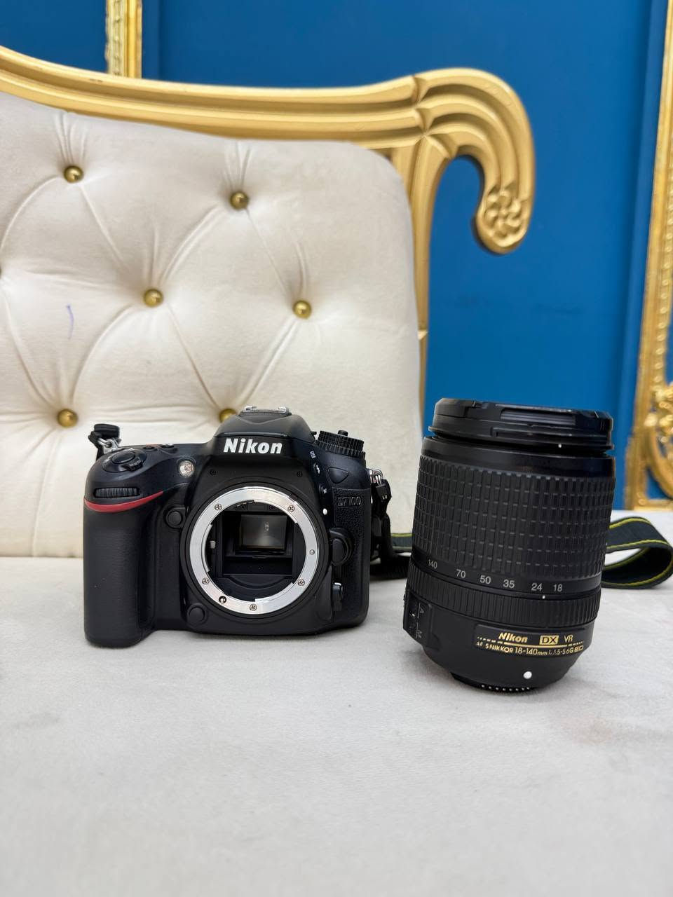 كاميرا للبيع 7100d Nikon
ما مستخدمة كلش استخدامها شخصي  500 اريدها بيها مجال تفاصيل راسلوني ع هذا رقم ***********
