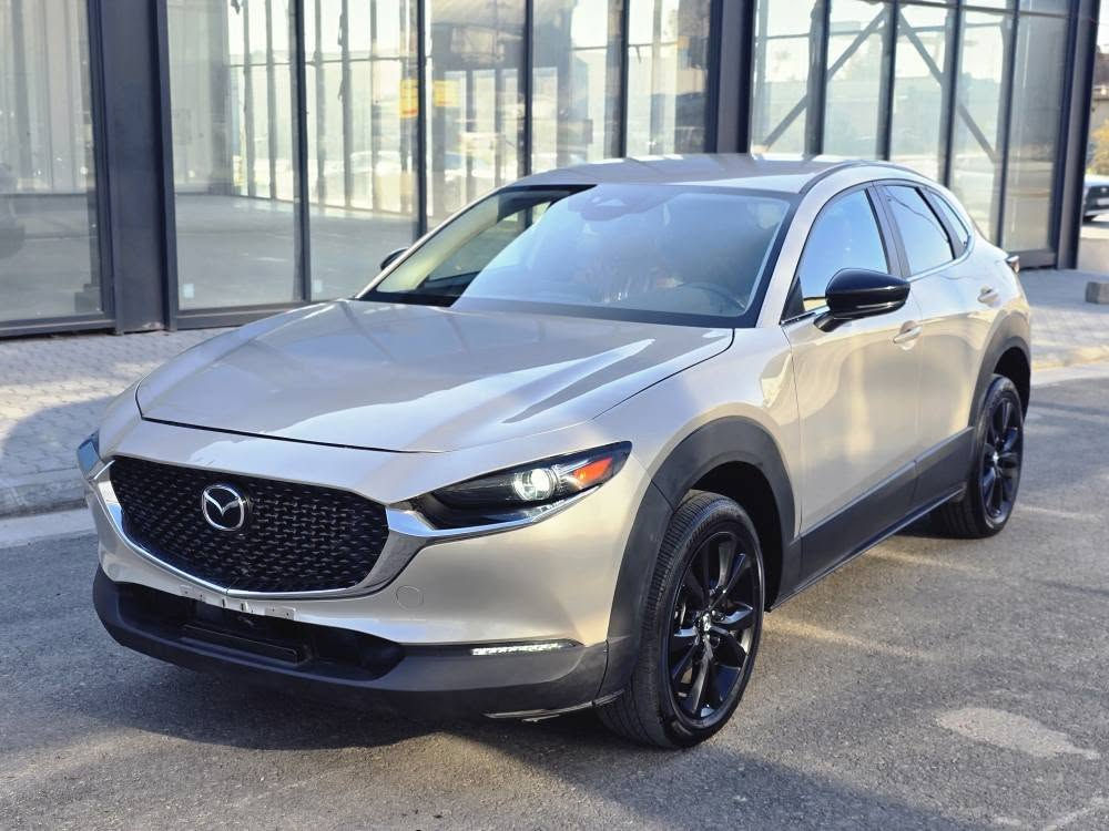 Mazda cx 30 ***********
ڕەنگ چکلێتی . مواسەفات . بەسمە دەبڵ اکسل . ڕدار و خەتی جادە . شاشە و کامێرا . چاملخ و پەڵەیەک بۆنیدی  بۆیاخە ناوی نەگرتووە .سعری 136 سعری خوار هەموو بازاڕ السليمانية, العراق
