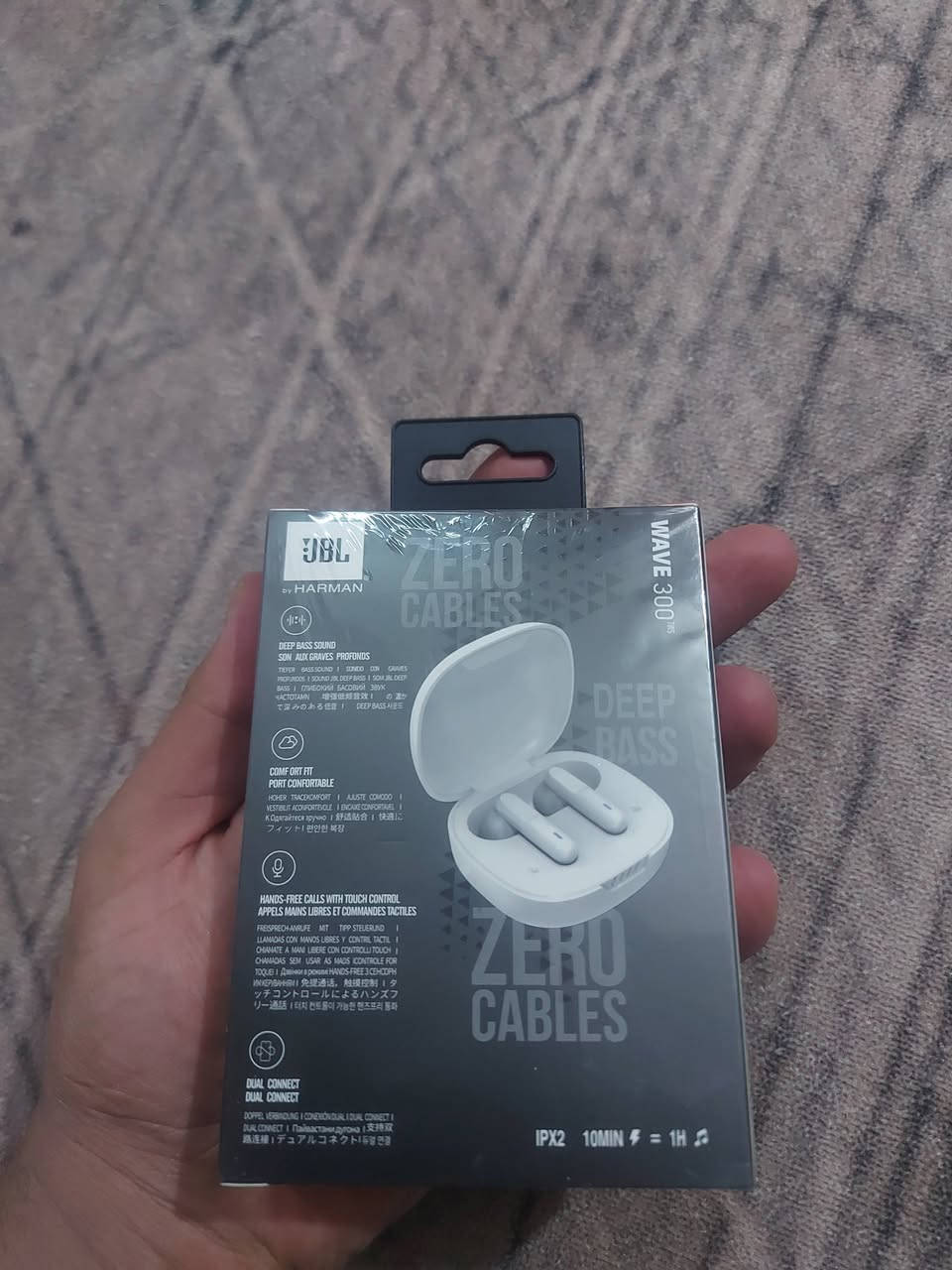 #ايربود. جي بي ال شرط أصلي 
كتب سعر وبالعافية وبعدة بالجيس مامفتوح


**إذا كنت صاحب هذا الإعلان وتريد حذفه لأي سبب، رجاءا أرسل رسالة إلى الدعم الفني**