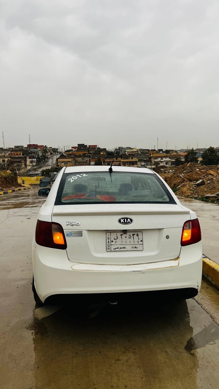 السلام عليكم
كيا ريو 2012 رقم بغداد بإسمي مشروع وطني سنوية ل 2027
 كابون بانزين
 محرك 16شرط قبل 6 أشهر شديته
 كير شرط
بدون صبغ
 بيها شبر بارد باب سايق
تبريد ثلج 
طخم تاير
صدر أمامي وخلفي نظيف جدا
سويت عليها ادامة كاملة يعني ربع ما تحط عليها 
التواصل على الخاص أو على الرقم ***********

 مكاني الموصل
