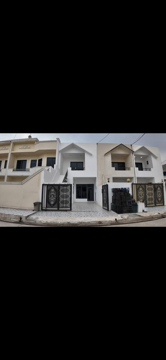 دار للبيع 
🌼عــــنــــــوان/ كركوك - شوراو - قرب جامع شوراو الكبير
🌼نـــوع الملک/ رقم
🌼 مــســاحــــة/ 100 متر  
🌼طـــــابــــــق/ طابق واحد
🌼يحتوي علی/ 1 غرفە نوم / مطبخ حار و بارد / هول / صحيات / کراج السيارة 
🌼 الــــــفـــــرع/ كامل خدمات
🌼ســـــعـــــــر/  50 ملیون و مجال
للاستفسار *********** او *********** او زيارة المكتب ارو
