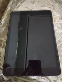ايباد البيع 9 الذاكره 64 البطاريه معروف شكد بس حيل زين بل شحن المكان ا...