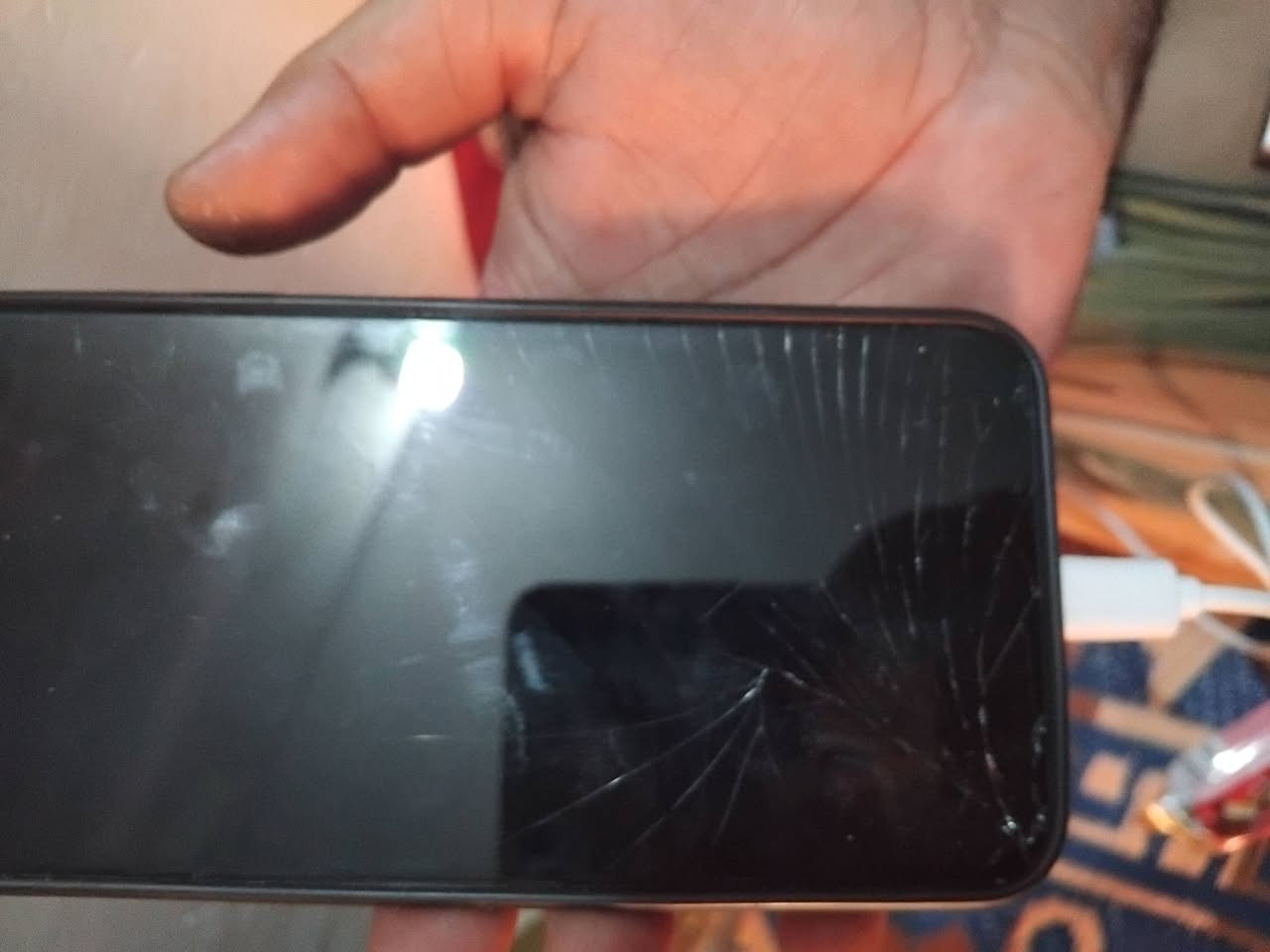 السلام عليكم جهاز انفنكس هوت 50i ذاكره 256 معالج هيلو G81 اصدار 14 بيه فطر بلازمه ما مآثر على الشاشه مراوس فقط مكان بغداد مدينه الصدر ***********

