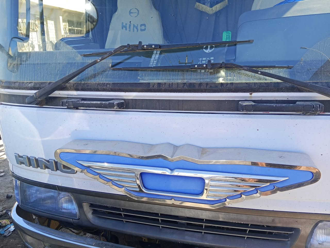 علامه ضوئيه اصليه يابانيه للبيع مكان ناصريه ***********
