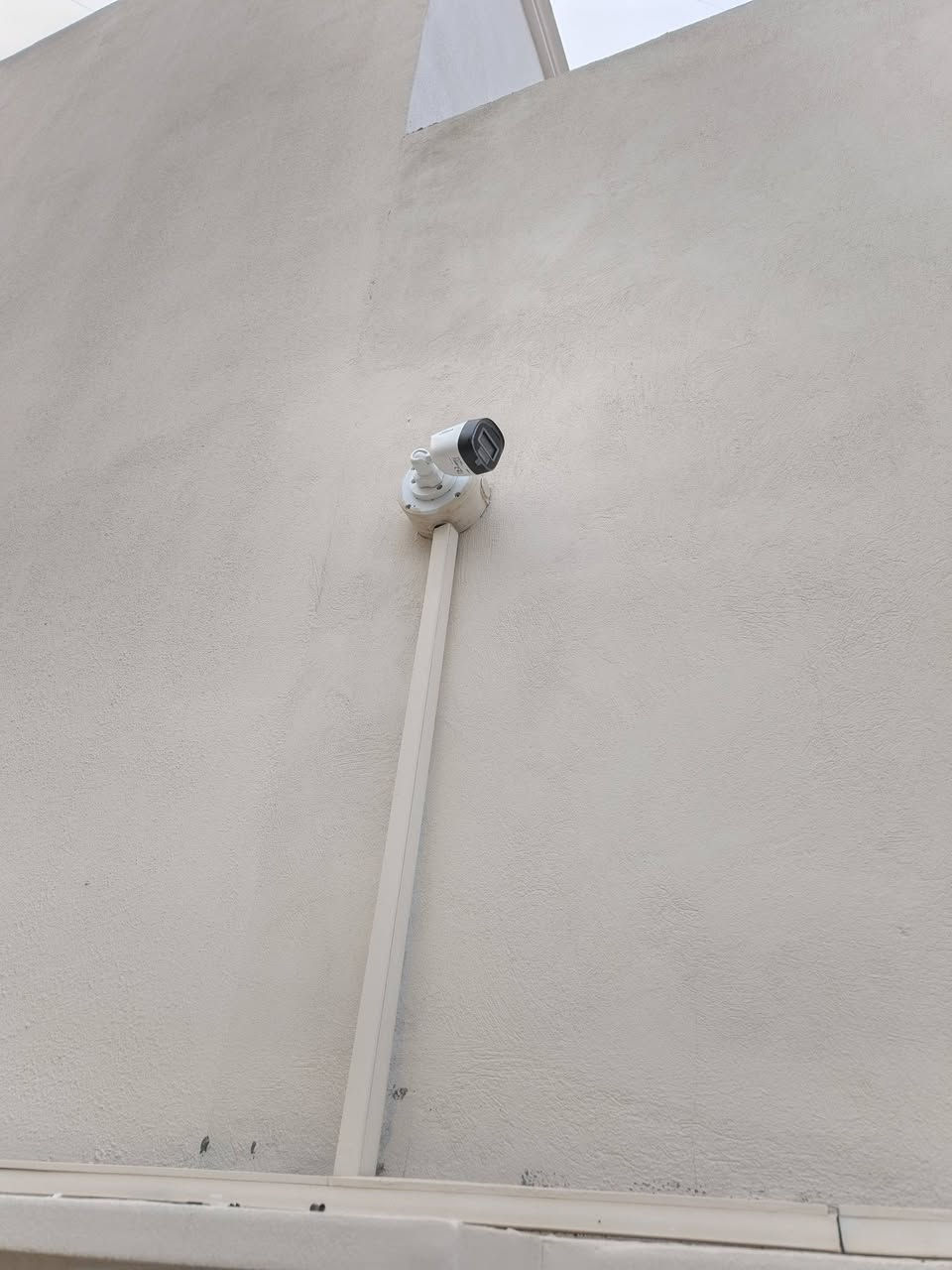 السلام عليكم ورحمة الله وبركاته 🌹
الحمد لله، هذا جانب من عملنا في تأسيس ونصب كاميرات المراقبة.
نجهزكم بكافة المواد مع التنصيب (شغل كامل ومضمون).
📍 مكان العمل: داخل النجف الأشرف فقط.
📞 للتواصل والحجز: ***********
وبيكم خير وتدللون علينا، أهلاً وسهلاً بكم.
