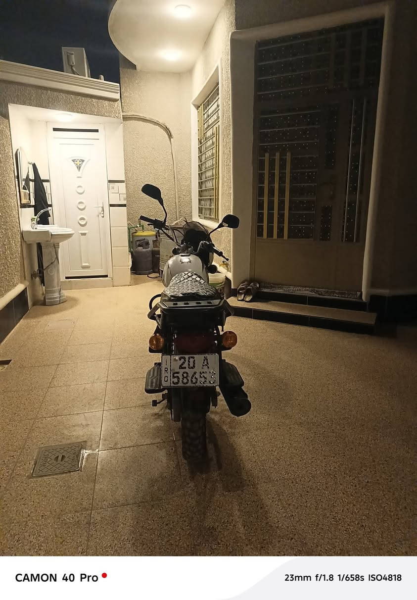 السلام عليكم ورحمة الله وبركاته
دراجة بوكسر 2021 
كفالة عامة 5 كير الدراجة شوفت عينكم مابيهة نقص ولا برغي 
المكينة نعامة او شلعتهة اتخبل الدراجة امرقمة رقم انكليزي اديالى الدراجة بسمي تحويل ثاني يوم كهربائيات كاملة نكرت سلف الدراجة كاملة ولكمال ﷲ مستعجل علة بيعتهة   
العنوان / ديالى بعقوبة تحرير شارع الحولي 
للستفسار تواصل واتساب او سيمكارت 
الرقم / *********** 
السعر / 1650
