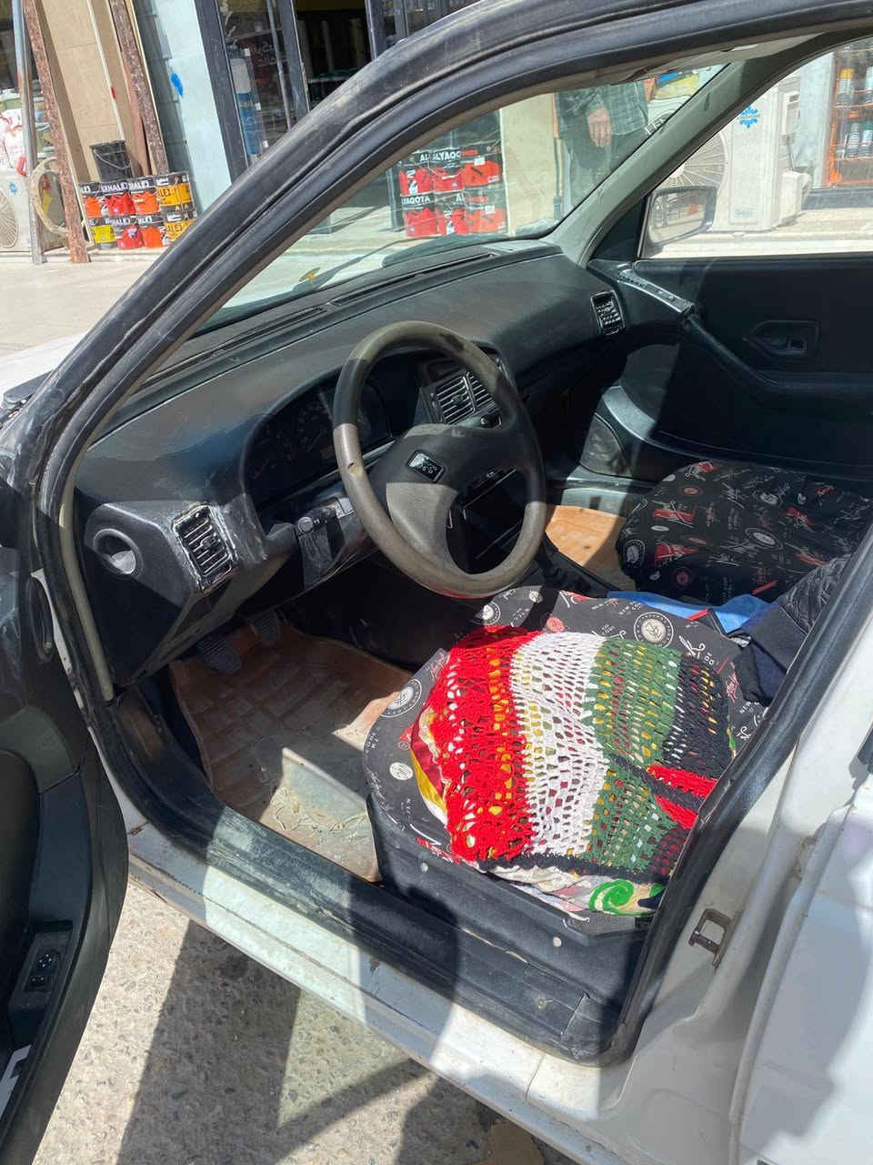 بيجو 405 جاهزه مكينه كير تخم تاير حاديه مشتريهة كلهة زائد دبلات وقفاله بيبان سنتر لوك كلهن ابجنطت السياره عليك بس اشد بيهة اخياس قليل بلدوسه رقم جديد 2030 تبريد شغال مال خبزه مكانه ناصريه مركز بيع ومراوس والسعر مال بيع 28 مجال قليل.   ***********.
