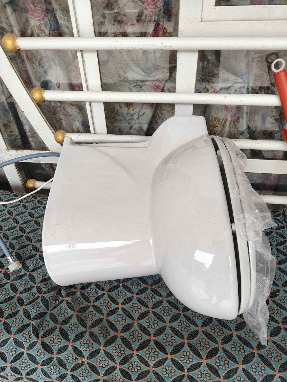 السلام عليكم اخواني مقعد غربي اجلكم الله جديد بالجيس مال باله قياساته الارتفاع 50سم والعرض 35 سم والطول 50 سم الي يفيده يراسلني ويدلل


**إذا كنت صاحب هذا الإعلان وتريد حذفه لأي سبب، رجاءا أرسل رسالة إلى الدعم الفني**