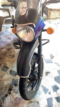 شباب بوكسر بدون اوراق اكفلهة من السرقه مديل 22اي نقص مابيهة دراجه تخبل...