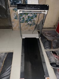 جهاز جري من ماركه AOSEN مستعمل يوم واحد فقط ومتروك  شغال وكامل ملحقات ...