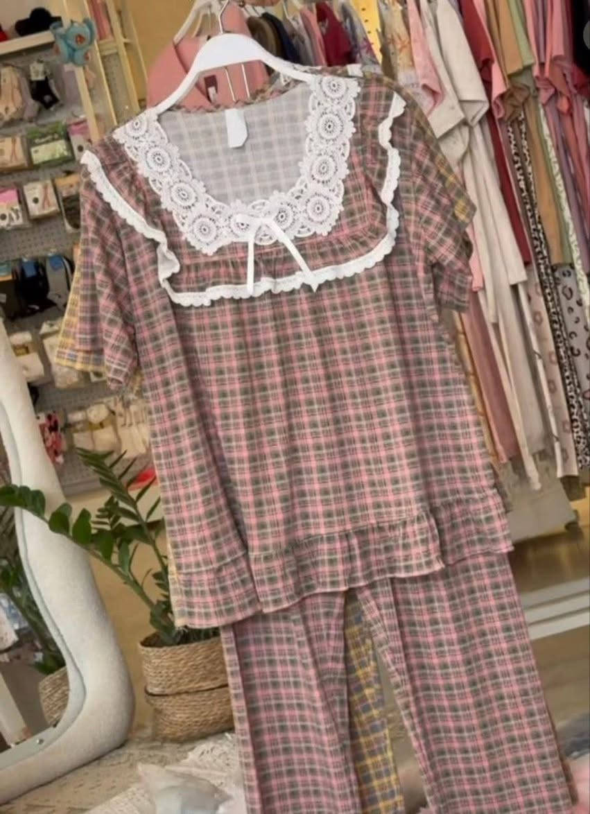 تراك قطني درجة اولى
قياسات L. Xl. Xxl
سعر الدرزن ١١٥ الف


**إذا كنت صاحب هذا الإعلان وتريد حذفه لأي سبب، رجاءا أرسل رسالة إلى الدعم الفني**