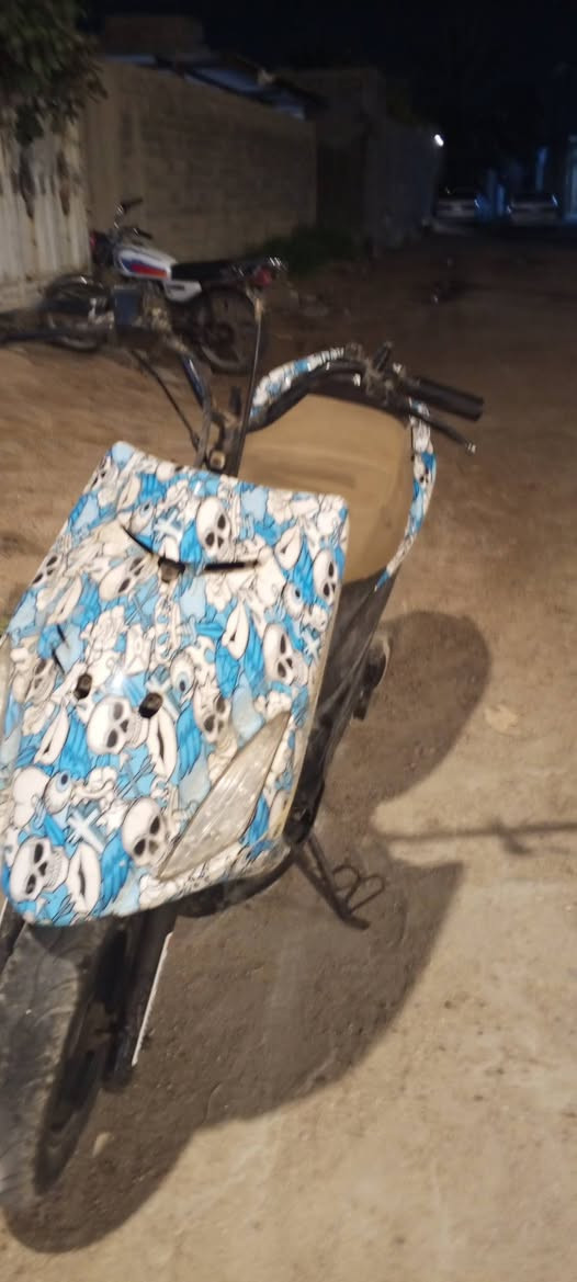 دراجة للبيع تشتغل نكرت سلف هندر مابيهة بس سلف سعر 150 وبيها مجال رقم*********** بس وتساب
