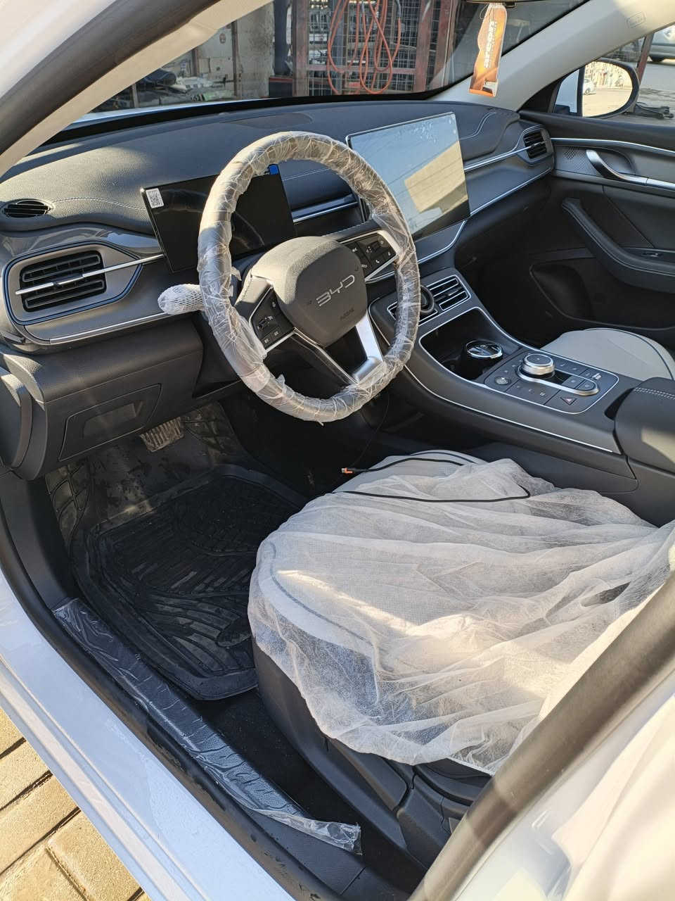 ماشية(2400) الف مرقم بغداد تحويل مباشر
شاحن ومعالج بنجر وارضيات  غراض كاملة 

بانزين + هايبرد + كهرباء 

محرك 1500cc

السعر18.800 قفل

دخول ذكي بصمة و كارت بطاقة NFC

كشنات جلد ابيض رياضي

قطعتين تبريد

كير ماوس

انظمة قيادة متعدده 

هاند بريك كهرباء + اوتوهولد

ستيرن فول تحكمات

شاشة قلابة

حساسات وكاميرا خلفية

ليد نهاري والمصابيح ليد  

مكاني بغداد البياع ***********
