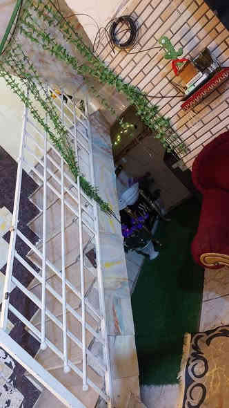 دار 200م عقد زراعي 117 بوب الشام صفحه بيت ضيفان

غرفتين نوم وستقبال وصاله ومطبخ وصحيات داخليه وخارجيه ومحل 

البيت يباع مع الأثاث كاملاً او بدون اثاث

السعر 48 مليون مع الاثاث

***********
