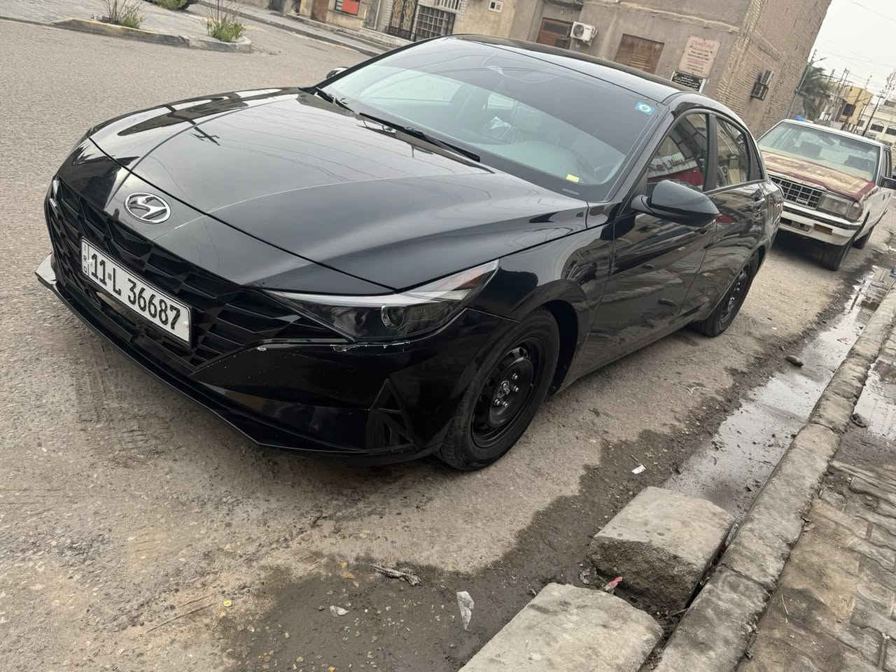 السلام عليكم اخوان النتره مديل ٢٣ طالعه بل ٢٤ معوقين السياره بعد سنتين وصير حره السياره ماشيه ٢٩ الف السياره بيه ضربه بل جاملغ صفحت السايق من امريكه وبيه بارد بصيط بعدني حته ممكحله مأشر عليه والباقي كفاله دوشمه ارضيات كشنات رقم بغداد نكليزي السياره جاهزه ما ناقصه شي السياره فول عده الفتحه بصمه تحكم ستيرن رادارات قياده ذاتيه هواي مواصفات السعر ١٥٥ والشراي بخدمته المكان بصره جزائر الرقم للستفسار ***********
