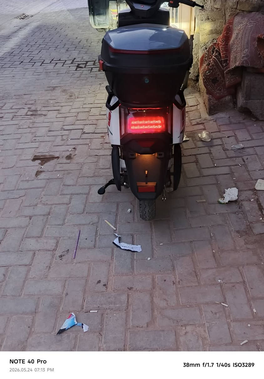 درجة🔋⚡ بطاريت كبار نضاف عدد ٦ تقفيل ذاتي تايرات جدد بريك جديد عنوان بغداد ***********    سعر ٥٥٠
