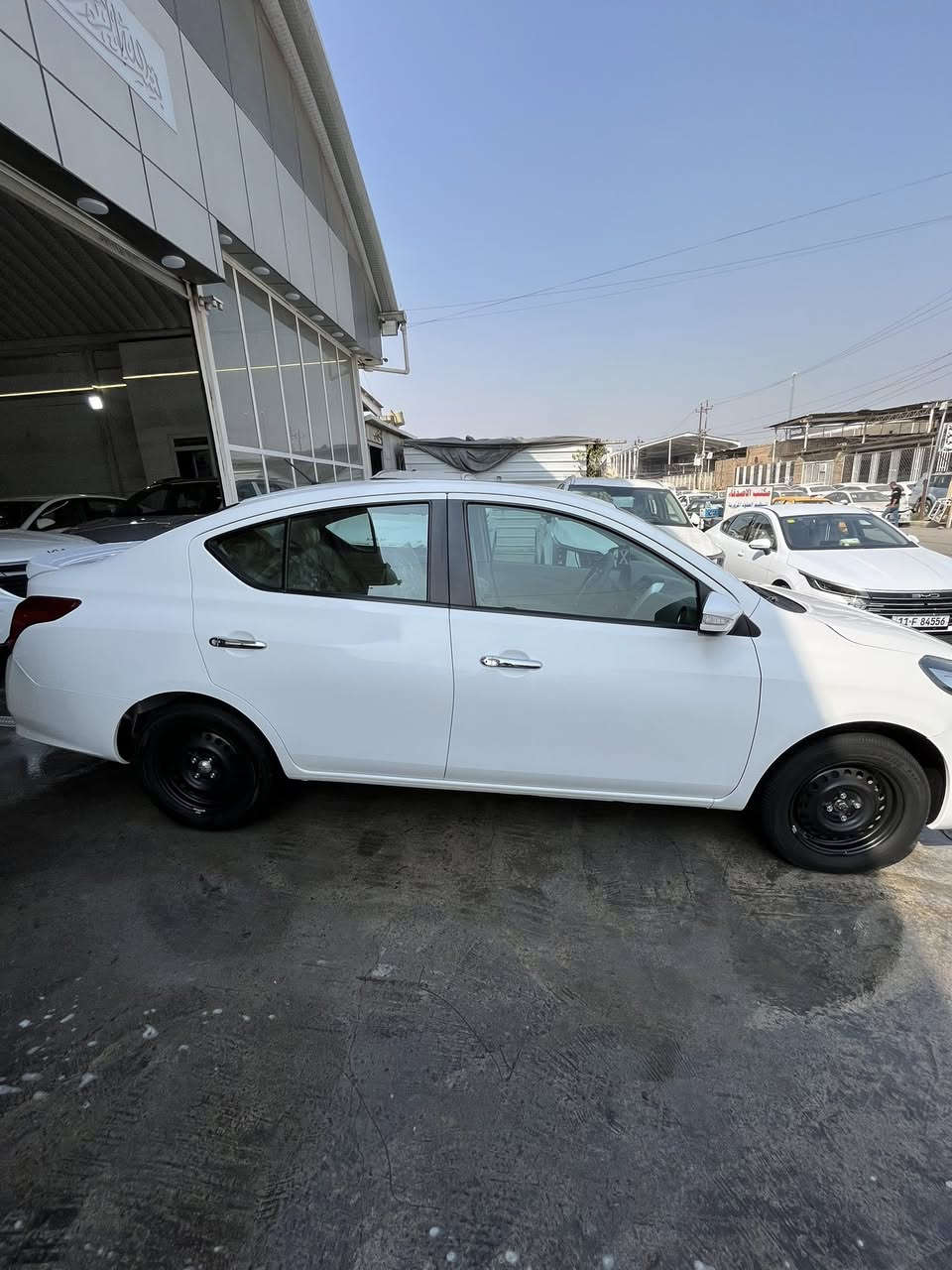 سني موديل2025مصري
رقم أربيل تريد وكاله تريد نقل ملكيه
المواصفات:
أربعه جام كهرباء
شاشه وكامره
وحساس خلفي
السياره ماشيه 15ألف 
السعر 122ورقه
للتواصل***********
