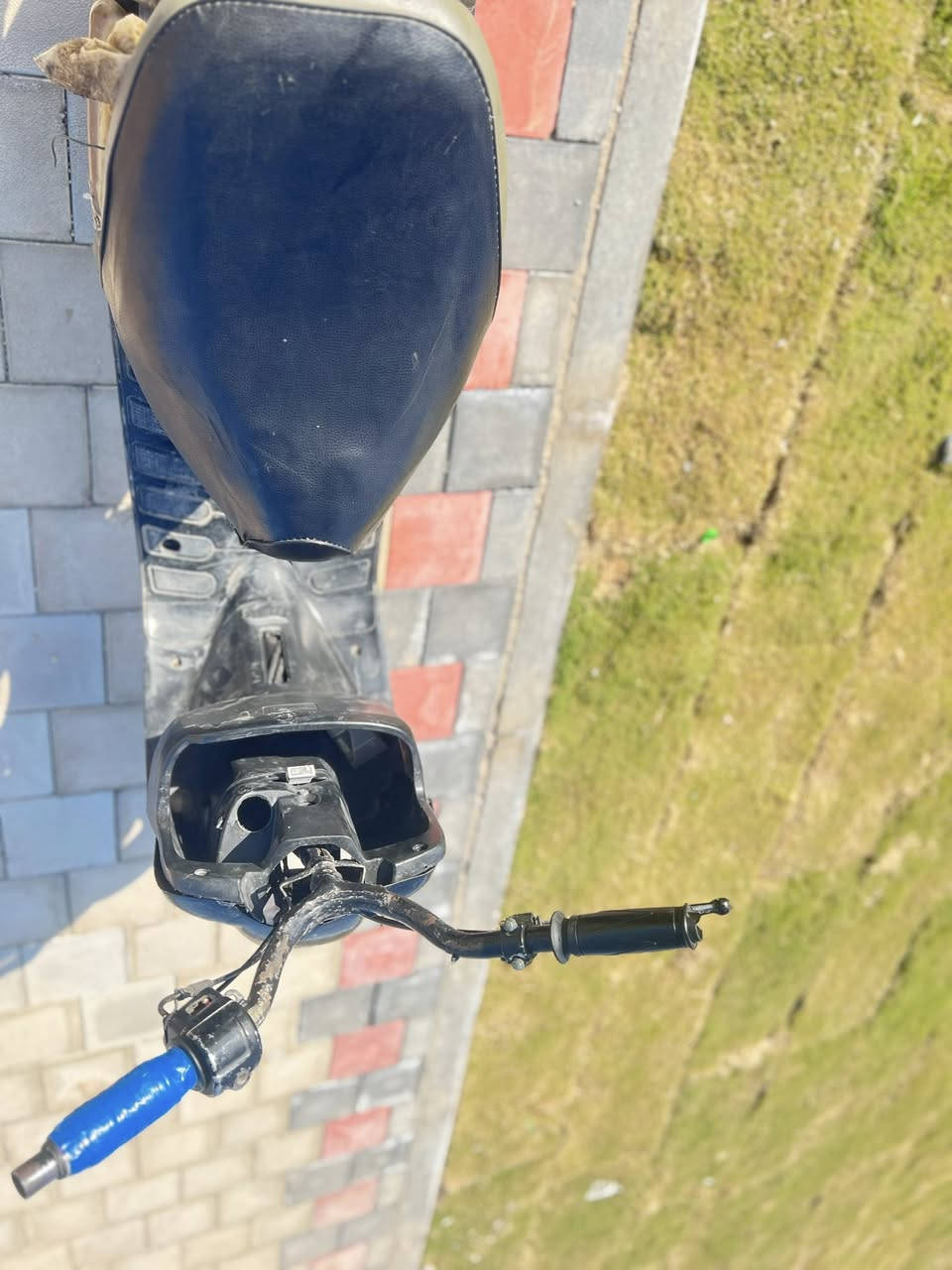 السلام عليكم دراجه ذبانه للبيع مال تفليق الدراجه حلوه وبيها شلعه حلوه المكان نجف شارع المدينه السعر 125 وبيها مجال  الرقم ***********
