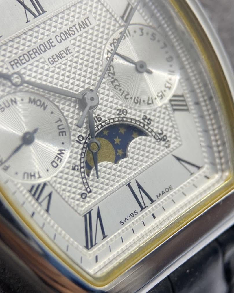 ‏Frederique Constant Geneve
كاملة المُرفقات 
رجالي 
سنتر للتاريخ و ايام الاسبوع و الدورة القمرية للشهر كاملًا 
ابعاد الساعة ٣٠*٣٧ 
اساسية بالكامل 
نظافة جيدة


**إذا كنت صاحب هذا الإعلان وتريد حذفه لأي سبب، رجاءا أرسل رسالة إلى الدعم الفني**