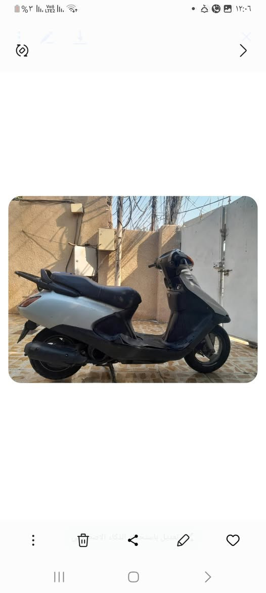 السلام عليكم دراجة هونده سببسي ياباني بلاد سرعة ١٠٠ نكره سلف وهندر مكينة ناعمة خير من الله شلعة ومعدل تخم تاير جديد باتري جديد دبلات بلاد لايت بك لايت اشاير السعر ٤٠٠ بيه مجال بصيط الاتصال ***********
