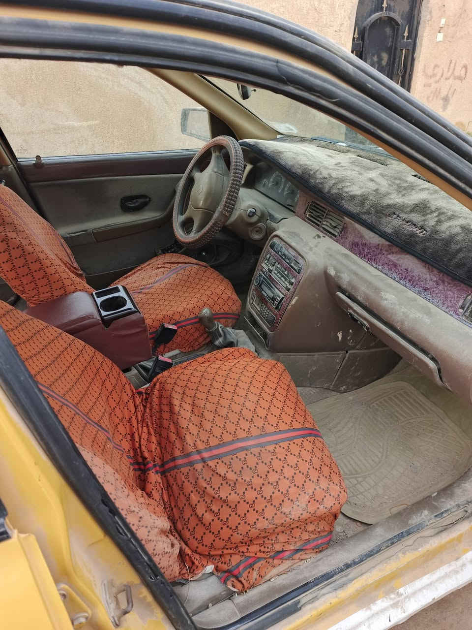 السلام عليكم للبيع سياره سمند موديل 2011 ناطق سياره جهازه ترايك وين ما تريد رقم واسط راعيه بمركز المدينه سنويه نافذه مكينه خير من الله السعر 16 وبيه مجال للاستفسار ***********
