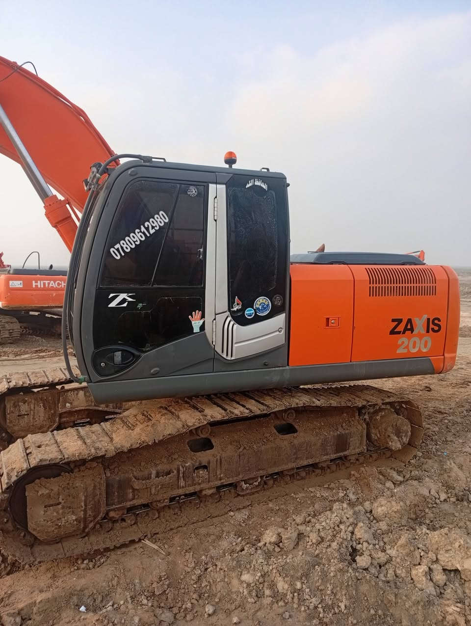 السلام عليكم حفاره زت ثري لبيع موديل 2009 كفاله عامه ***********
