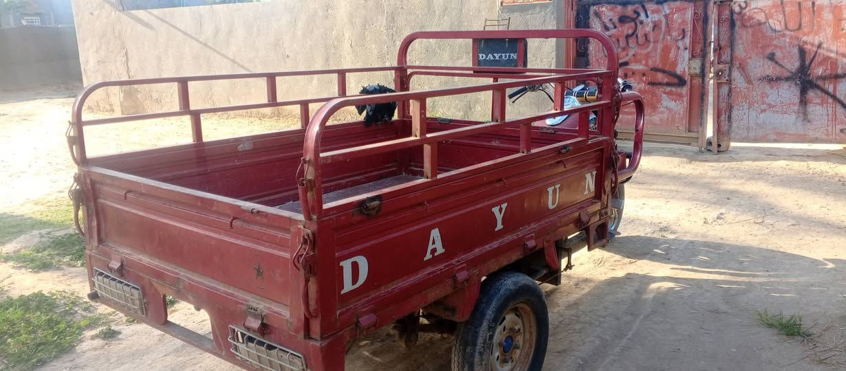 سلام عليكم ستوته لبيع اوراق اصولي موديل ٢٠السعر مليون وميه وبيه مجال المكان بابل هاشميه الرقم ***********
