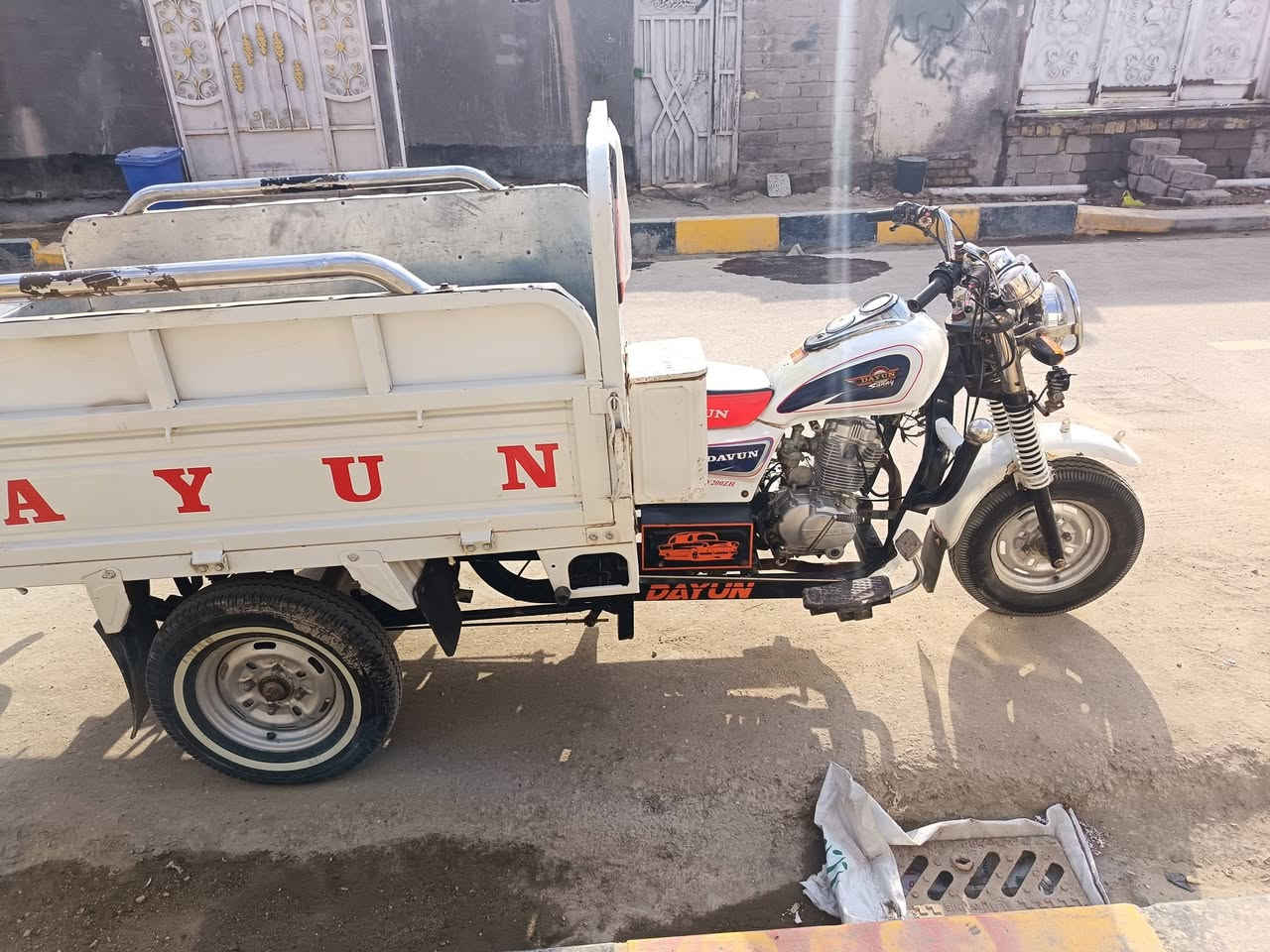 سلام عليكم ستوته للبيع دايون موديل 2020 رقم وسنوية رقم انكليزي كفاله عامه كهربائيات كله شغاله مكان ناصريه سوك الشيوخ والشراي بي خير ويدلل واتصال ع واتساب ***********
