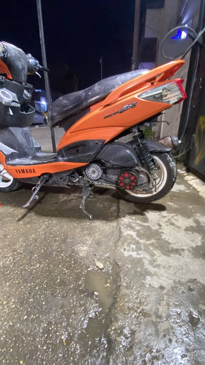 سالم عليكم دراجه سكنس للبيع بيه تزويد صرنصه وكلج خلفي وقباقه مال كور لمكيه٥٨ونص سعر٦٠٠ وبيه مجال  لمكان لامين الثانيه للستفسار عل رقم ***********
