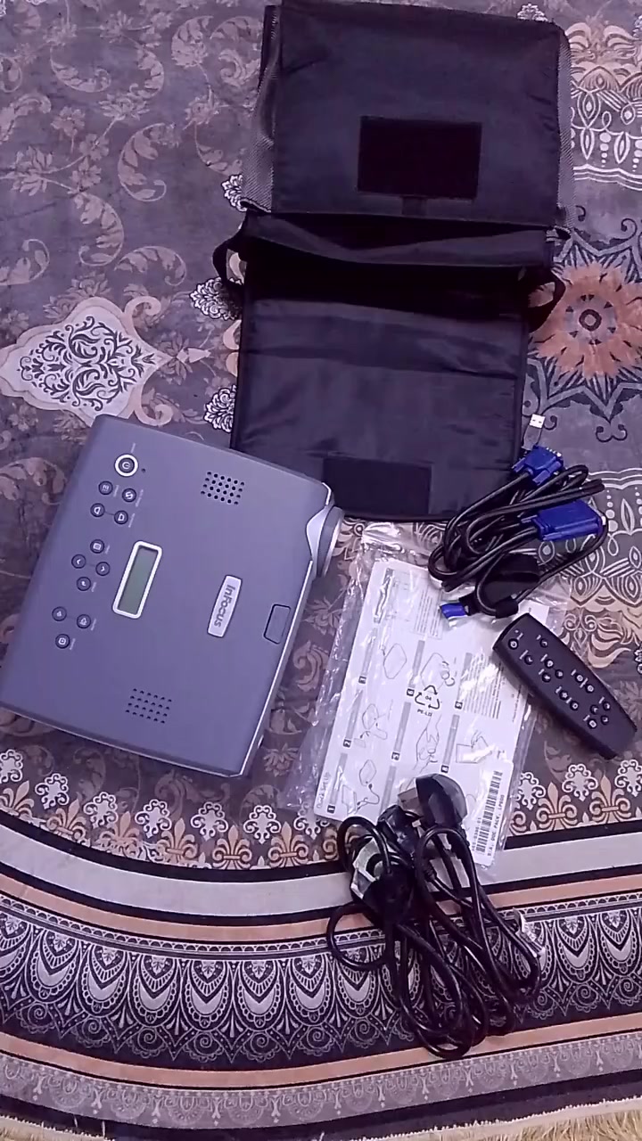 السلام عليكم  داتا شو  بالة اوروبي وليس أمازون  ...  الظاهر غير مستخدم لأن الكتالوج والقرص بعدهم مغلق
وزن الحقيبة بمحتوياتها 3500
بقية المواصفات بالتعليقات السعر ٦٥ الف


**إذا كنت صاحب هذا الإعلان وتريد حذفه لأي سبب، رجاءا أرسل رسالة إلى الدعم الفني**