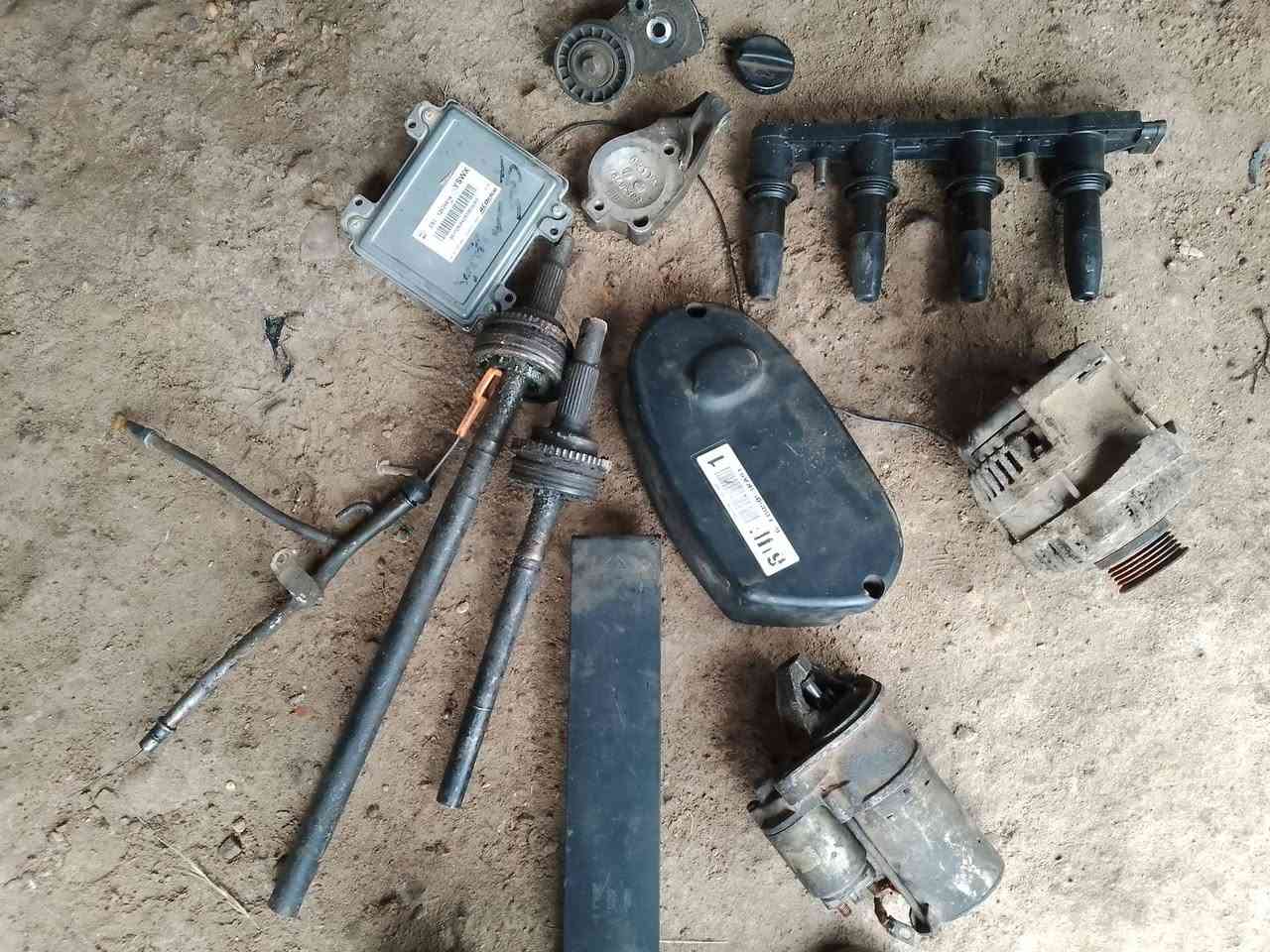 سلام عليكم 
متوفر لدينا اغراض سيارة افيو للبيع 
قاعدة فيتبام خليجي والباقي امريكي وعقل كافة انواع اغراضها للأستفسار الاتصال على 
الرقم التالي: ***********
