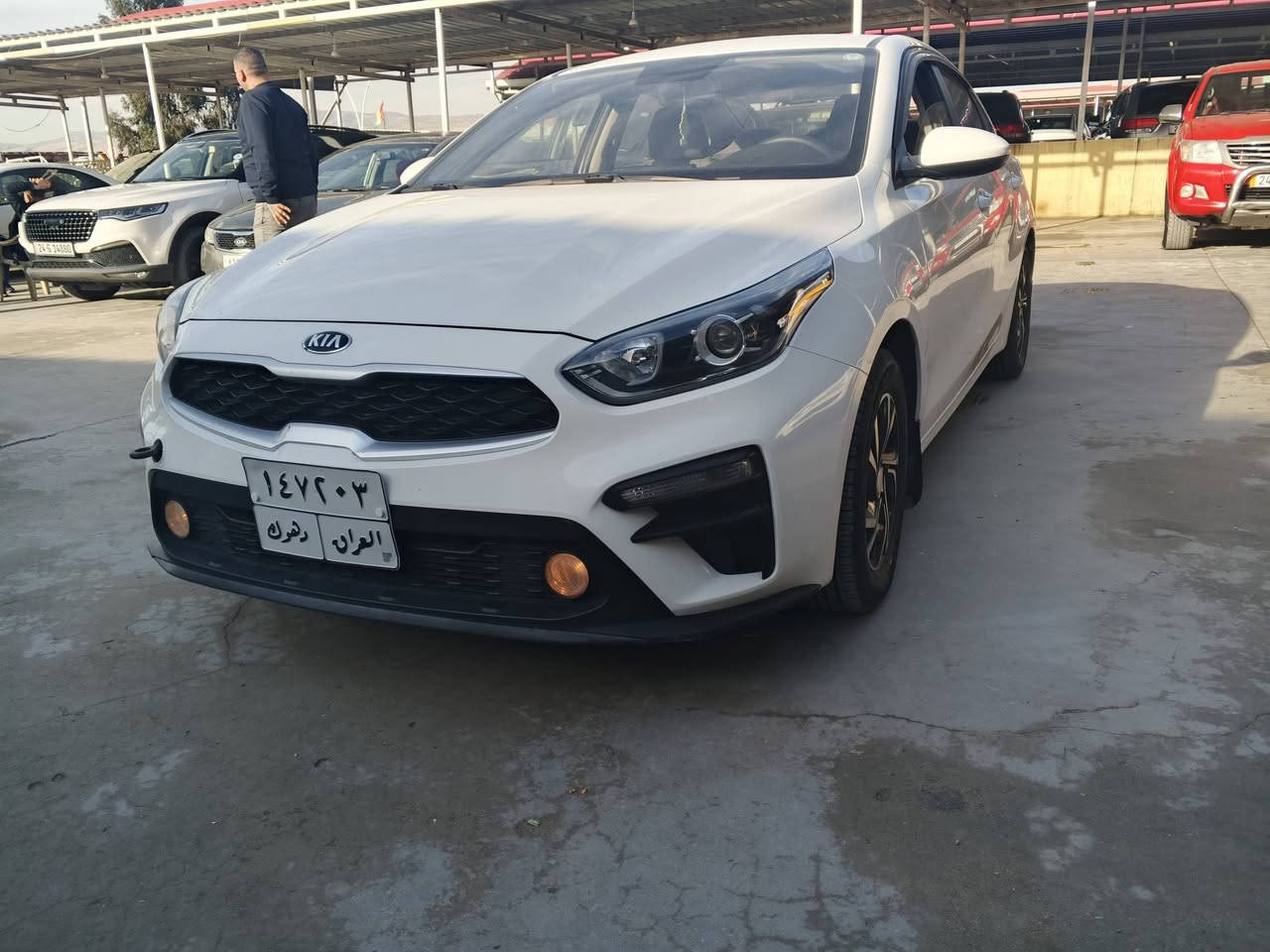 للبيع ومرواس سيراتو خليجي موديل 2020 كير ايتي شركه وليس أمريكي سياره كلين بدون ضرر بدون حادث فقط بيها 2ملاحظات مامصلحه ماشيه 113ك رقمها دهوك شرط تحويل وغرامات سنويه منتهي هزة جديد محرك 16مامفتوح برغي عنوان اتصل ***********
