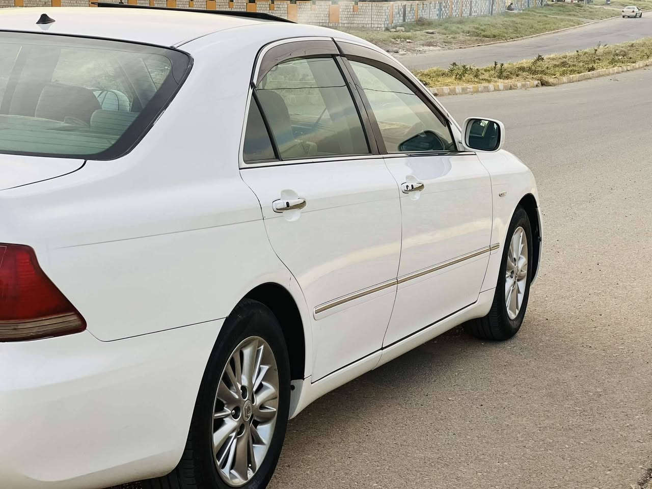 شاهینە مووس
2005 دوو دووگمە 

140هەزار ڕۆشتووە جوان و بێکێشە سەیارەکە ڕۆیاڵە 10ڕۆژە شانەکانی سبوخ کراونەتەوە  لەگەڵ دەعامێکانی 
پۆڵیش کراوە جوان و بێکیشە 4تایەی تازەی لەسەرە 
کۆدم بۆ نەکردووە بەناو کەسەوە نیە ئەتوانی خۆت کۆدی بۆبکەی  

نرخی 61گەڵاو مەعامەلە سەیارەکە مووسە 

شوێن چەمچەماڵ


**إذا كنت صاحب هذا الإعلان وتريد حذفه لأي سبب، رجاءا أرسل رسالة إلى الدعم الفني**