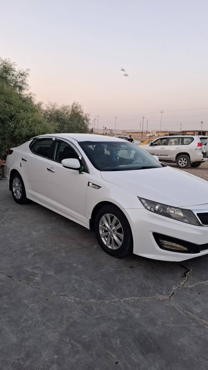 كيا اوبتما موديل ٢٠١١ وارد كوري
بيها صبغ شبر بلجامرلوغ مكينه وكير مكفولات
مكينه 2000  دوش السعر  115 وبيها مجال 
رقم الهاتف *********** مكاني ديالئ
