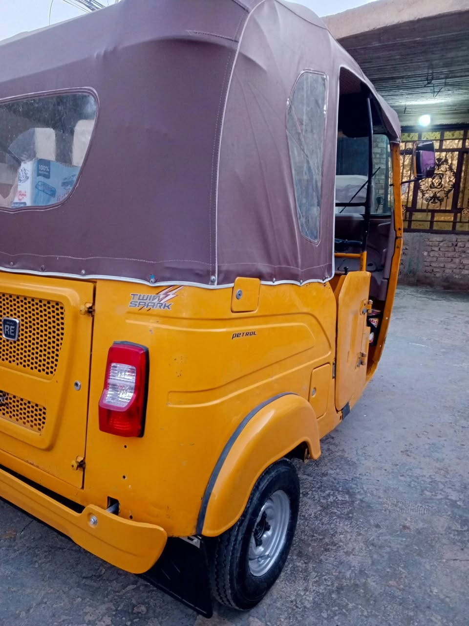 تكتك موديل 2021شهر 9رقم بغداد رقم وسنويه السعر..7.700وبيها مجال تكتك احله من صوره مابيها خيسات بس دوسه وحده مرتبه تكتك تجي شوف بعينك وتقتنع علمن مكلف بلنشر للاستفسار..***********
