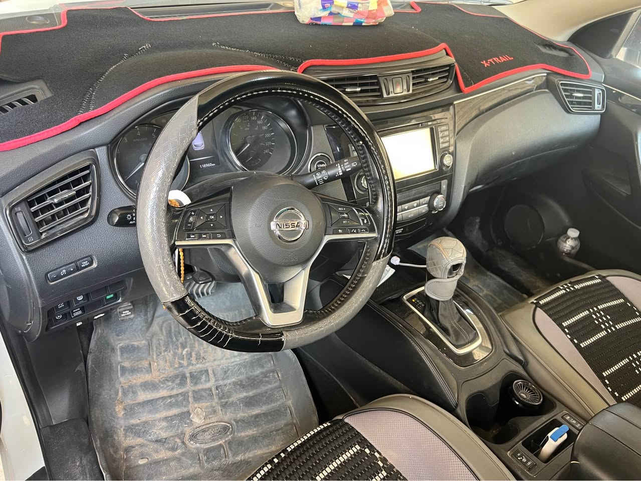 السلام عليكم 
متاح نيسان روج سبورت 
موديل ٢٠١٧
السياره فول الفول ١/١
ماشي ٨٥ ميل 
السيارة مكفوله عدا شبر صبغ بالباب الخلف السكن
سياره جاهزه وكامله مكمله كير محرك صدر تاير كله شرط 
السعر ١٦٠ وبيها مجال 
هاتف *********** تكريت, صلاح الدين
