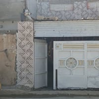 بيت البيع 120متر  بي ستقبال وصالة وغرفة  مطبخ وتواليت وحمام  بي مجاري ...