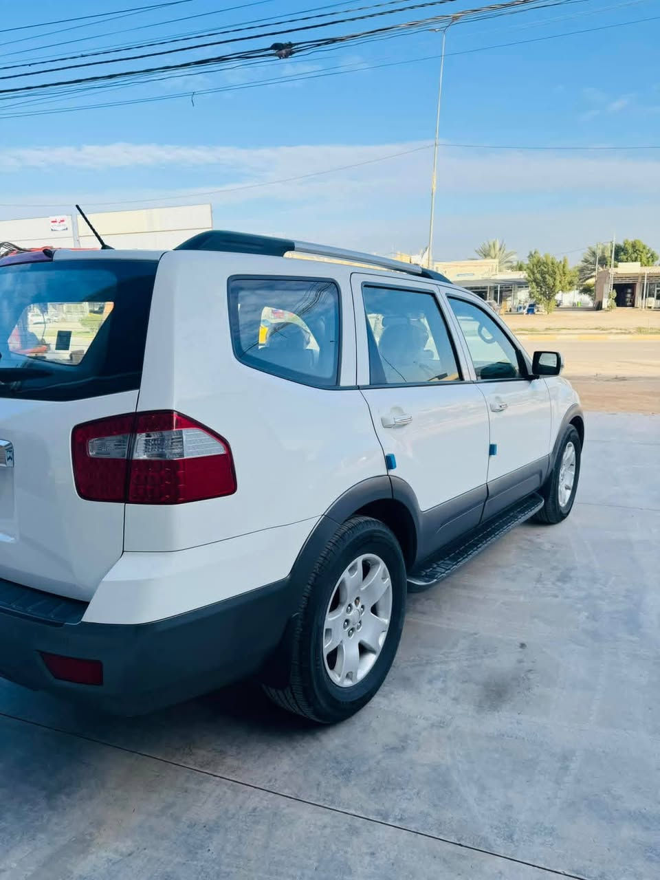 السلام عليكم مهافي 2011 خليجي مكينه 6 سلندر 7 راكب 3 قطع تبريد كشنات جلد  تدفئه تبريد كشنات كهرباء فور ويل فتحه سقف تحكمات ستيرن مري شفط ماشيه 130 حقيقي على وضع الشركة مكينه كير حداديه مكفولات السياره مكفوله كفاله عامه رقم بغداد دولي سنويه جديده هزه جديده اي استفسار على الرقم غير متواجد على النت مكان السياره بابل المسيب ***********
